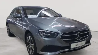 Gebraucht Mercedes E300 Avantgarde 194 PS (142 kW) 2022 Selenitgrau metallic Limousine