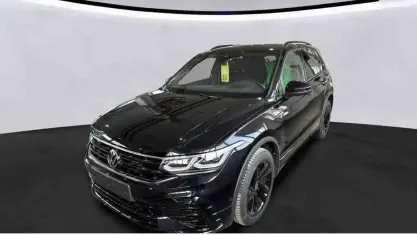 Second-hand VW Tiguan R-line 200 CP (147 kW) 2023 Negru SUV