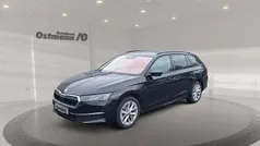 Schwarz (schwarzmagic perleffekt) Gebraucht 2024 Skoda Octavia Selection Kombi | 30.550 € (Fairer Preis)