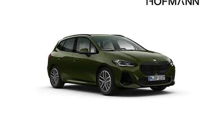 Neu BMW 218 Luxury Line 136 PS (100 kW) 2026 Grün Kombi