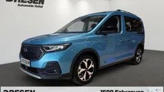 Blau Gebraucht 2024 Ford Tourneo Connect Van / Kleinbus | 32.450 € (Fairer Preis)