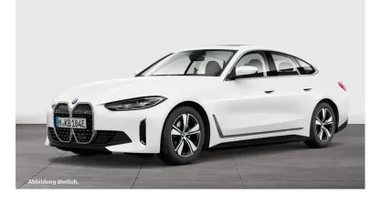Używany BMW i4 Sport Line 250 kW (340 KM) 2023 Biały Sedan/Limuzyna