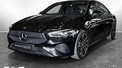 Gebraucht Mercedes CLA180 Progressive 136 PS (100 kW) 2025 Metalliclack kosmosschwarz Limousine