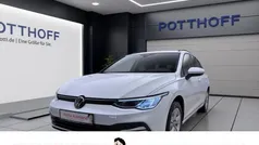 Weiss Gebraucht 2023 VW Golf VIII Life Kombi | 24.222 € (Fairer Preis)