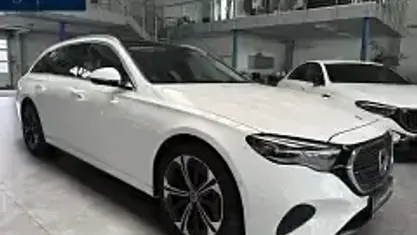 Gebraucht Mercedes E300 Avantgarde 197 PS (144 kW) 2024 Weiß Kombi