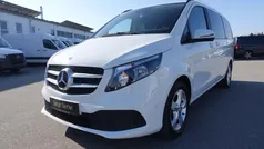 Weiß Gebraucht 2023 Mercedes V220 Edition Van / Kleinbus | 49.880 € (Guter Preis)