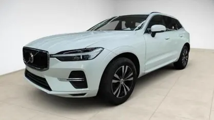 Weiß Gebraucht 2022 Volvo XC60 Momentum SUV | 29.960 € (Superpreis)