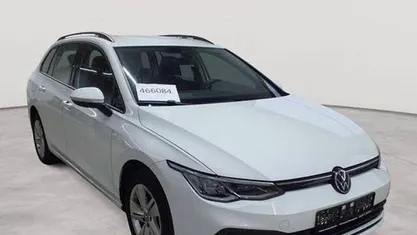 Gebraucht VW Golf VIII Life 116 PS (85 kW) 2022 Pure white Kombi