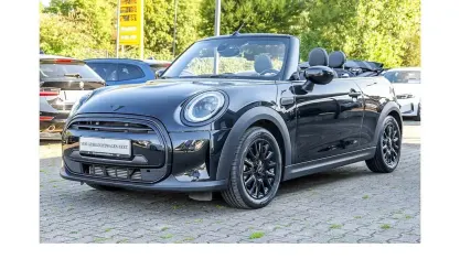 Gebraucht Mini Cooper Cabriolet Classic 136 PS (100 kW) 2023 Midnight black ii Cabrio