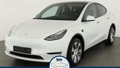 Pearl white multi coat Gebraucht 2023 Tesla Model Y SUV | 38.875 € (Fairer Preis)