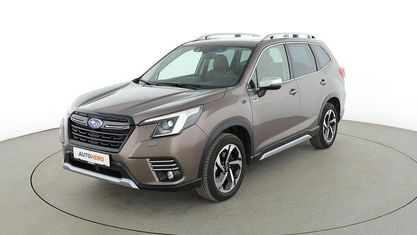Käytetty Subaru Forester Platinum 150 HP (110 kW) 2022 Ruskea Katumaasturi