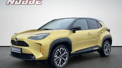Warm gold metallic/mysticschwa Gebraucht 2022 Toyota Yaris Cross Elegant SUV | 24.980 € (Fairer Preis)