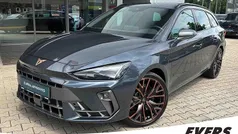 Magnetic grau metallic Gebraucht 2025 Cupra Leon VZ Limousine | 39.750 € (Superpreis)