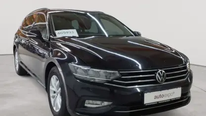Gebraucht VW Passat Business 122 PS (89 kW) 2022 Deep black perleffekt Kombi