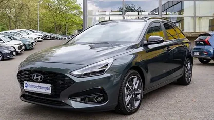 Usata Hyundai i30 Advantage 101 CV (74 kW) 2025 Verde Station wagon
