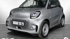 Bodypanels in cool silver (metal Gebraucht 2022 Smart ForTwo Electric Drive Kleinwagen | 9.690 € (Fairer Preis)