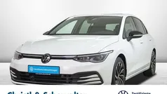 Pure white Gebraucht 2022 VW Golf VIII Active Limousine | 26.747 € (Fairer Preis)