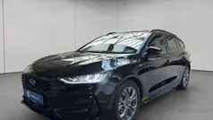 Agate black metallic Gebraucht 2024 Ford Focus ST-Line X Kombi | 27.450 € (Fairer Preis)