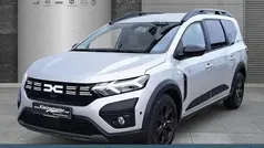 Grau Gebraucht 2023 Dacia Jogger Extreme Van / Kleinbus | 19.490 € (Fairer Preis)
