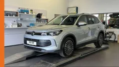 Oyster silver metallic Neu 2025 VW Tiguan Life SUV | 40.890 € (Superpreis)