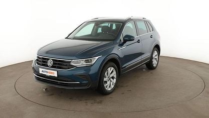 Gebraucht VW Tiguan Life 150 PS (110 kW) 2021 Blau SUV