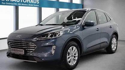 Blau Gebraucht 2022 Ford Kuga Titanium SUV | 23.680 € (Fairer Preis)