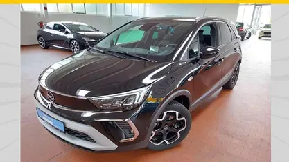 Gebraucht Opel Crossland Ultimate 131 PS (96 kW) 2024 Lackierung schwarz perla nera/ SUV