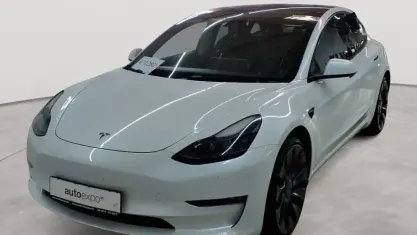 Gebraucht Tesla Model 3 Long Range AWD 461 kW (627 PS) 2022 Pearl white multicoat Limousine