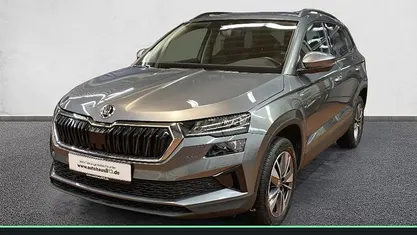 Graphitegrau metallic Gebraucht 2022 Skoda Karoq Tour SUV | 28.990 € (Fairer Preis)