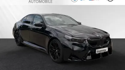 Gebraucht BMW M5 M Sport 727 PS (534 kW) 2025 Saphirschwarz metallic Limousine