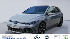 Mondsteingrau Neu 2024 VW Golf VIII GTD Limousine | 37.950 € (Guter Preis)
