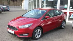 Candyrot metallic Gebraucht 2015 Ford Focus Trend Limousine | 9.250 € (Teuer)