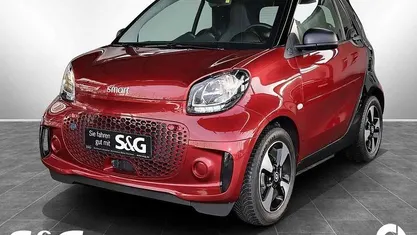 Bodypanels in carmine red (metal Gebraucht 2022 Smart ForTwo Electric Drive Passion Cabrio | 13.790 € (Fairer Preis)