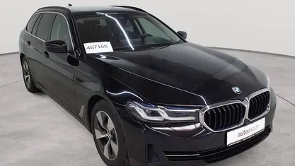 Gebraucht BMW 520 Sport Line 190 PS (139 kW) 2023 Schwarz uni Kombi