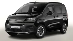 Cinema schwarz metallic cinema schwarz metallic Neu 2025 Fiat Doblò Van / Kleinbus | 26.186 € (Fairer Preis)