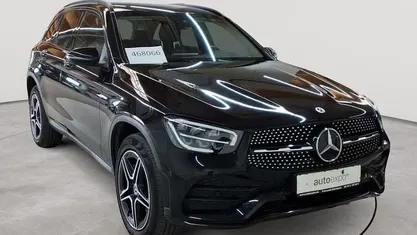 Gebraucht Mercedes GLC300e AMG line 211 PS (155 kW) 2021 Obsidianschwarz metallic SUV