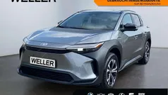 Silber Gebraucht 2023 Toyota bZ4X Basis SUV | 29.590 € (Fairer Preis)