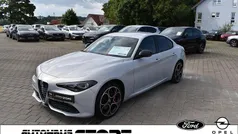 Colore esterno perla lunare, Gebraucht 2024 Alfa Romeo Giulia Premium Limousine | 36.900 € (Fairer Preis)