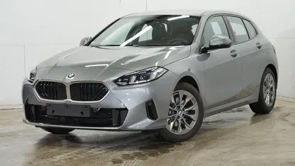 Grau Gebraucht 2024 BMW 120 Sport Line Kleinwagen | 26.890 € (Superpreis)