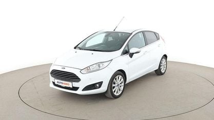 Używany Ford Fiesta Titanium 125 KM (91 kW) 2016 Biały Sedan/Limuzyna