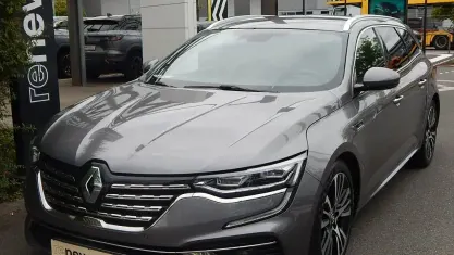 Gebraucht Renault Talisman GrandTour Initiale Paris 189 PS (139 kW) 2022 Stahlgrau Kombi