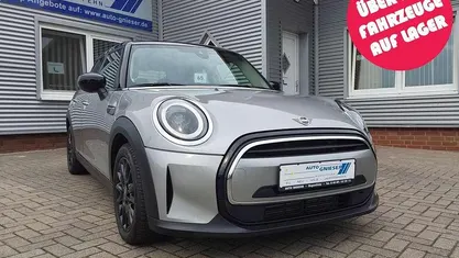 Melting silverrrrr Gebraucht 2024 Mini Cooper Classic Kleinwagen | 25.900 € (Superpreis)