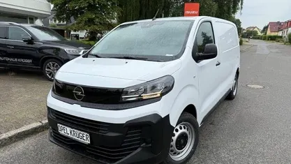 Neu Opel Vivaro Basis 144 PS (105 kW) 2025 Weiß Van / Kleinbus