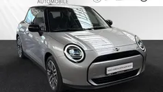 Melting silver iii Gebraucht 2024 Mini Cooper Kleinwagen | 30.888 € (Fairer Preis)