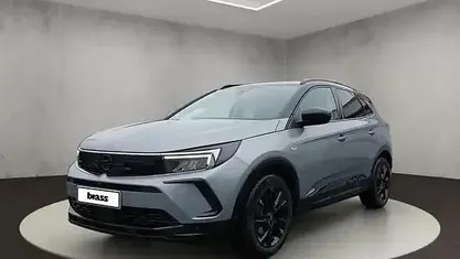 Kontrast grau/quarz silber Gebraucht 2023 Opel Grandland X GS Line SUV | 22.950 € (Fairer Preis)