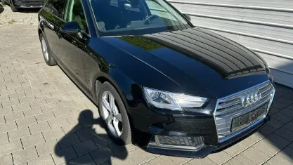 Gebraucht Audi A4 Comfort 190 PS (139 kW) 2019 Schwarz Kombi