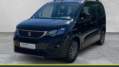 Schwarz Gebraucht 2023 Peugeot Rifter Allure Van / Kleinbus | 19.890 € (Fairer Preis)