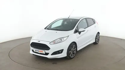 Weiß Gebraucht 2016 Ford Fiesta ST-Line Kleinwagen | 9.310 € (Fairer Preis)