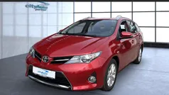Red mica (rot) Gebraucht 2014 Toyota Auris Touring Sports Life+ Kombi | 10.980 € (Fairer Preis)