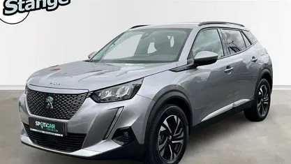 Grau artense (metallic) Gebraucht 2021 Peugeot e-2008 Allure SUV | 17.499 € (Fairer Preis)
